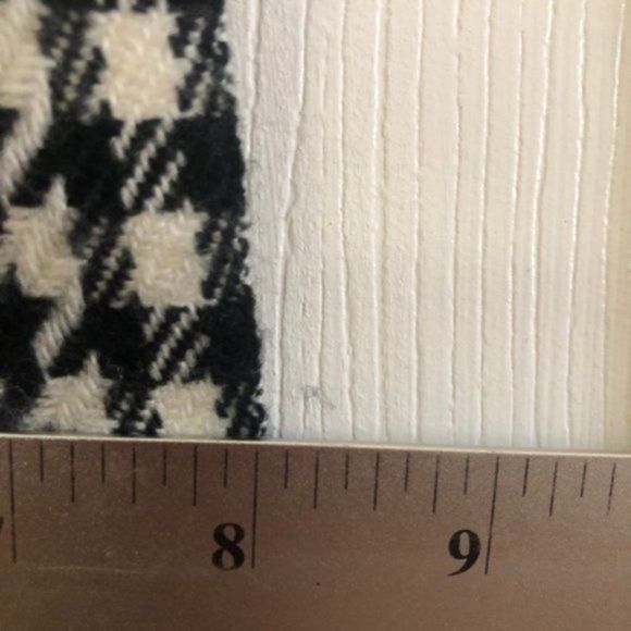 Black White Herringbone Knit Warm Shawl Wrap Y - Picture 3 of 13